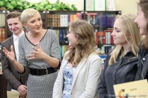 Poezja w tłumaczeniu Karla Dedeciusa w warszawskim liceum