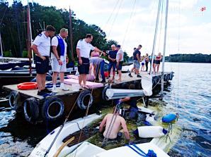 [VIDEO] Policyjni wodniacy pomogli załodze żaglówki