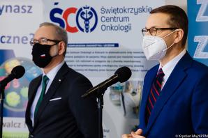 [VIDEO] Premier w Światowym Dniu Walki z Rakiem: Krajowa Sieć Onkologiczna ma poprawić jakość leczenia na wszystkich etapach