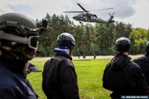[VIDEO] Gotowi do podjęcia najtrudniejszych zadań. Black Hawk który niedawno wrócił z działań ratowniczo-gaśniczych w Turcji.