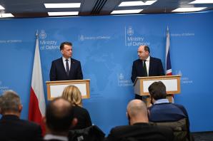 [VIDEO] Wielka Brytania zwiększa liczbę żołnierzy w Polsce ze względu zagrożeń ze strony Rosji dla Ukrainy i państw Europy Środkowej oraz sytuacji na Białorusi