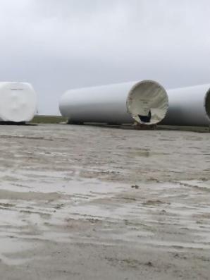 Z OSTATNIEJ CHWILI: RUTKOWSKI: Budowa wiatraków wstrzymana!