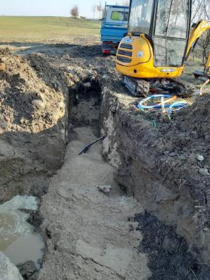 W przygranicznym, niemieckim Milmelsdorf skradziono polskim robotnikom mini koparkę JCB8018 CTS. Poszkodowani proszą o pomoc Krzysztofa Rutkowskiego!
