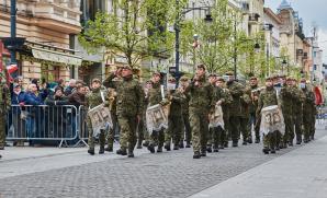 Orkiestra Reprezentacyjna WOT zagrała na święcie    9 Łódzkiej Brygady Obrony Terytorialnej.  