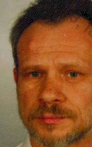 Rutkowski: Czy to krew Zenona Kozłowskiego? Co odnaleźli agenci na tynku zbitym w kuchni zaginionego?