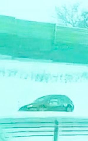 Szok na A1 Toruń-Gdańsk! Odśnieżają parking, nie autostradę. Auta wyrzuca na pobocza!