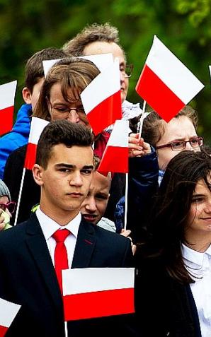 [VIDEO] Premier Beata Szydło: Jesteśmy jedną, wielką, biało-czerwoną rodziną