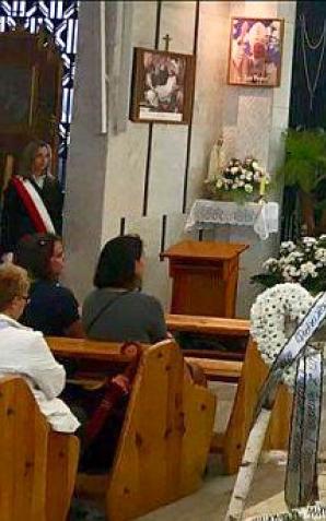 Niebo zapłakało nad grobem Piotra Wieteski. Setki osób wzięło udział w pogrzebie 19-latka