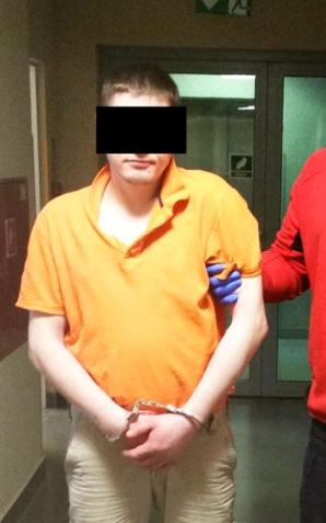 Chciał zabić mężczyznę, bo zwrócił mu uwagę, że pije piwo w miejscu publicznym