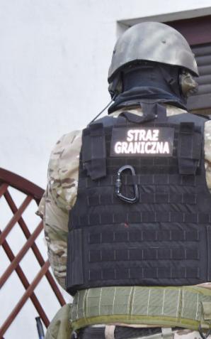 [VIDEO] Handlowali nielegalnymi papierosami. Zatrzymano pięciu Polaków oraz Ormianina. 