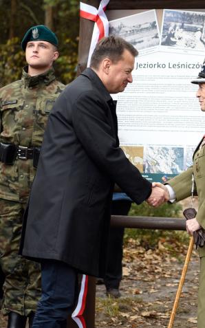 Poprzez pamięć kształtujemy naszą tożsamość narodową