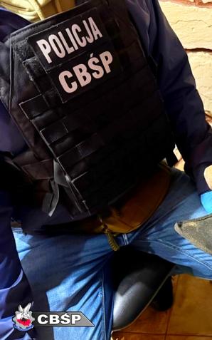 [VIDEO] CBŚP i KWP w Katowicach rozbiły grupę przestępczą zajmującą się wymuszeniami i czerpaniem korzyści z nierządu