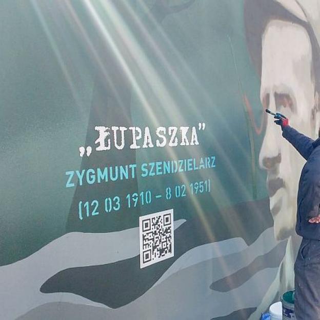 Gdańsk: Oszczerczy napis na muralu Żołnierzy Wyklętych usunięty 