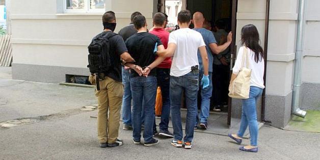 Obywatele Niemiec ukarani za znieważenie polskiej flagi