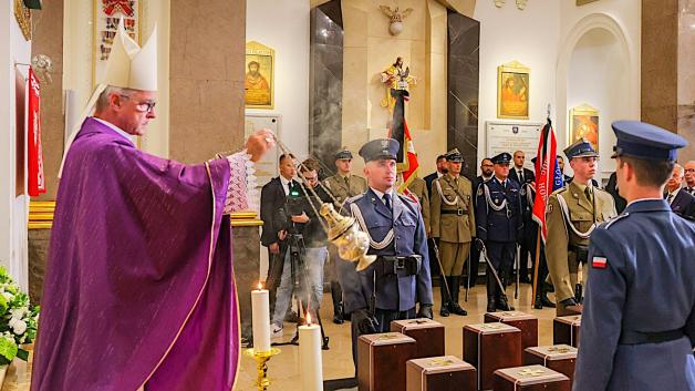 [VIDEO] Hołd dla ofiar sowieckiej agresji na Polskę. Prezydent Nawrocki: nie oddamy naszej wolności i pamięci o ofiarach